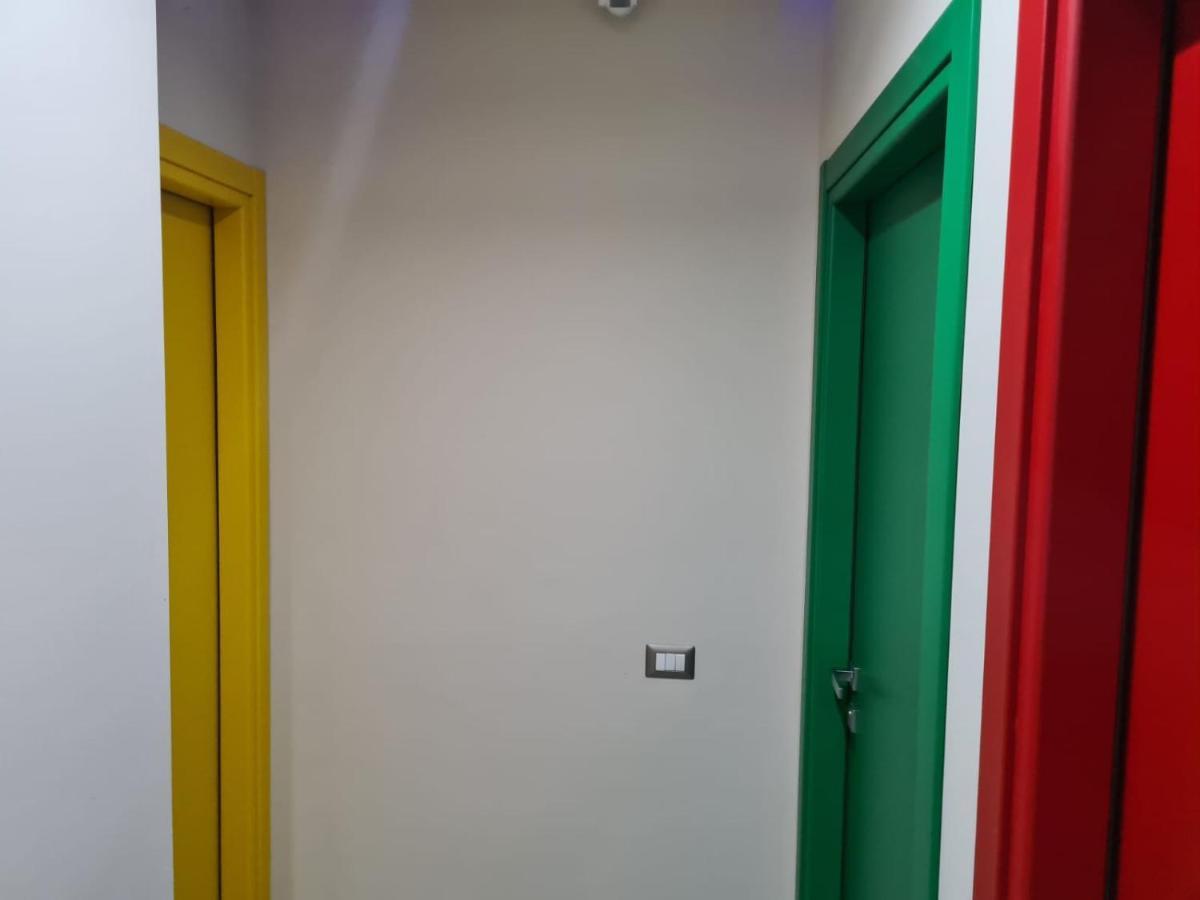 Arcobaleno By Dimora Chic Hotel Novara Exterior foto